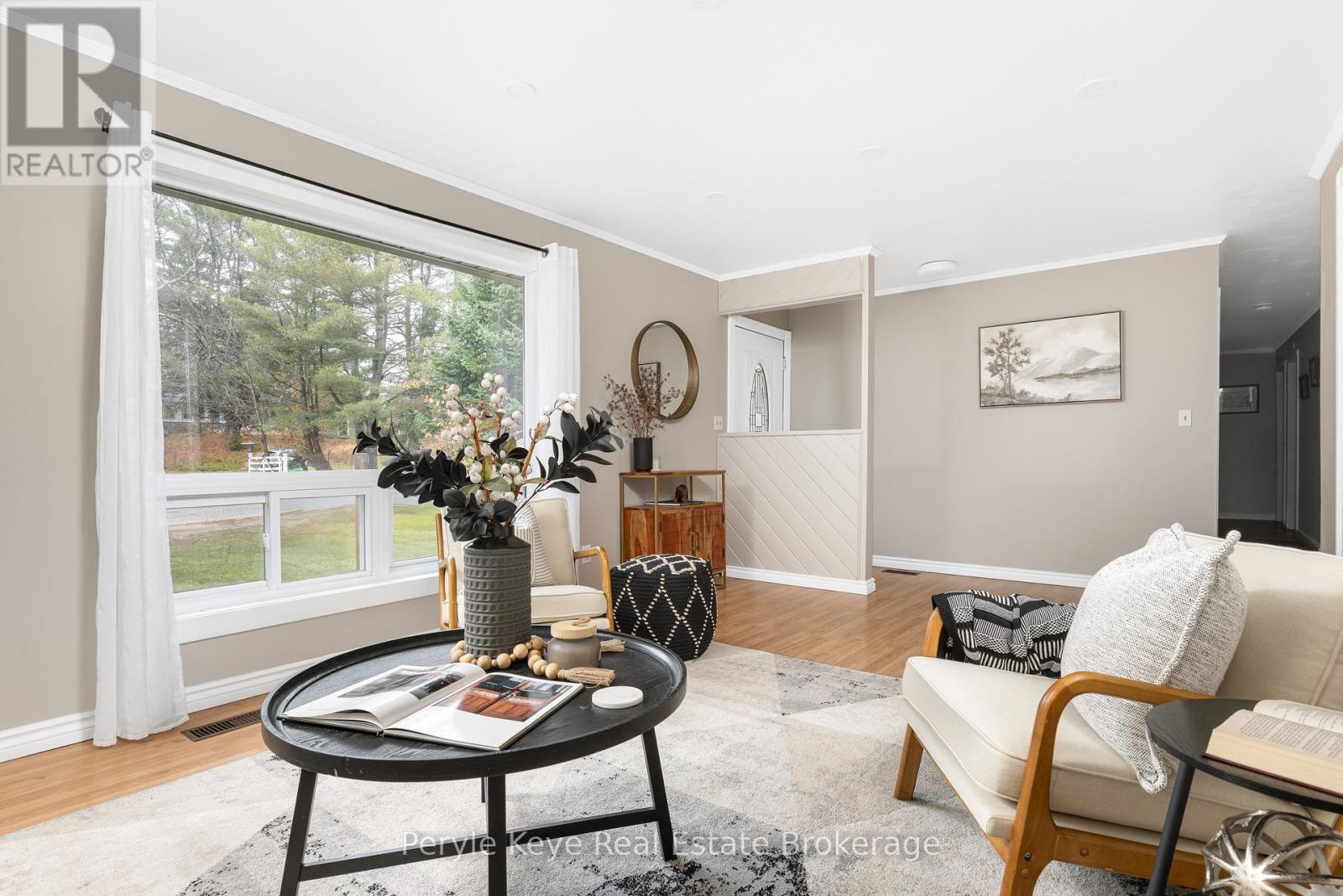 322 Muskoka 10 Road, Huntsville, Ontario P0B 1L0 - Photo 12 - X12506202