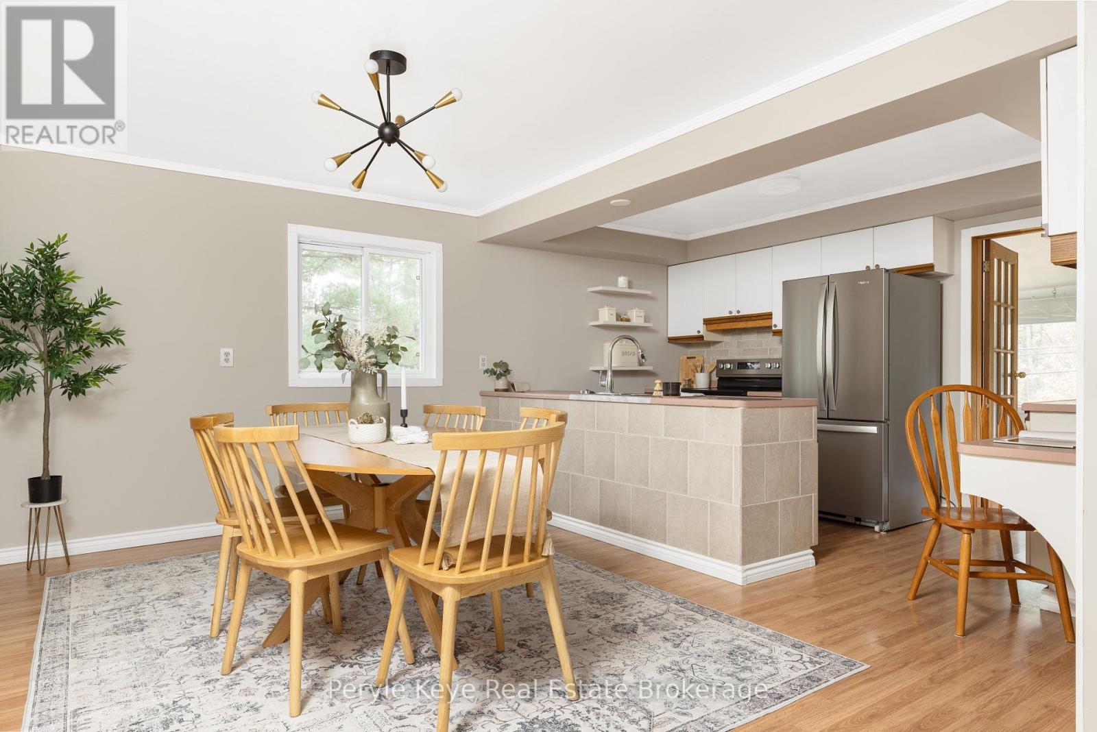 322 Muskoka 10 Road, Huntsville, Ontario P0B 1L0 - Photo 2 - X12506202