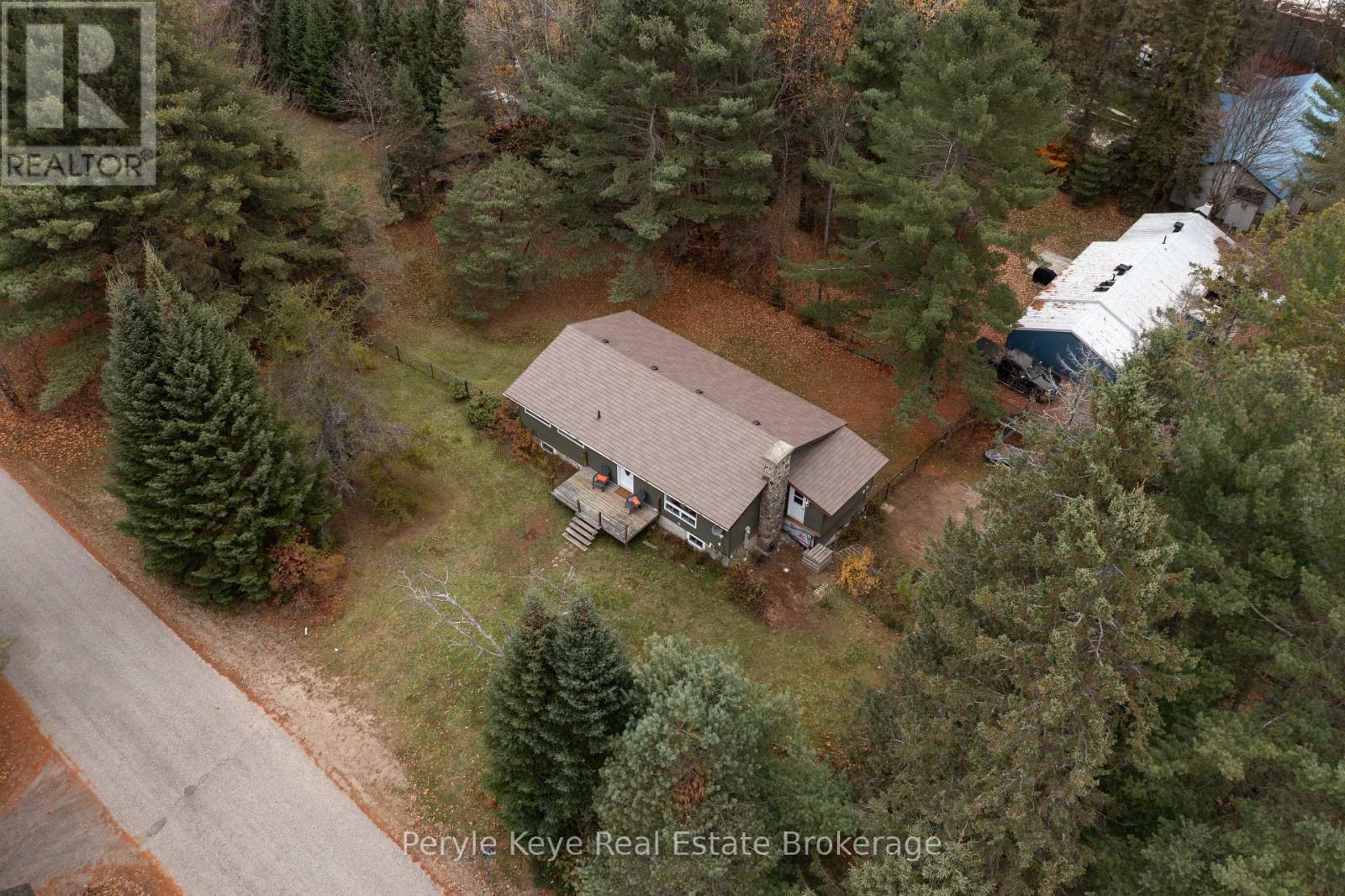 322 Muskoka 10 Road, Huntsville, Ontario P0B 1L0 - Photo 4 - X12506202