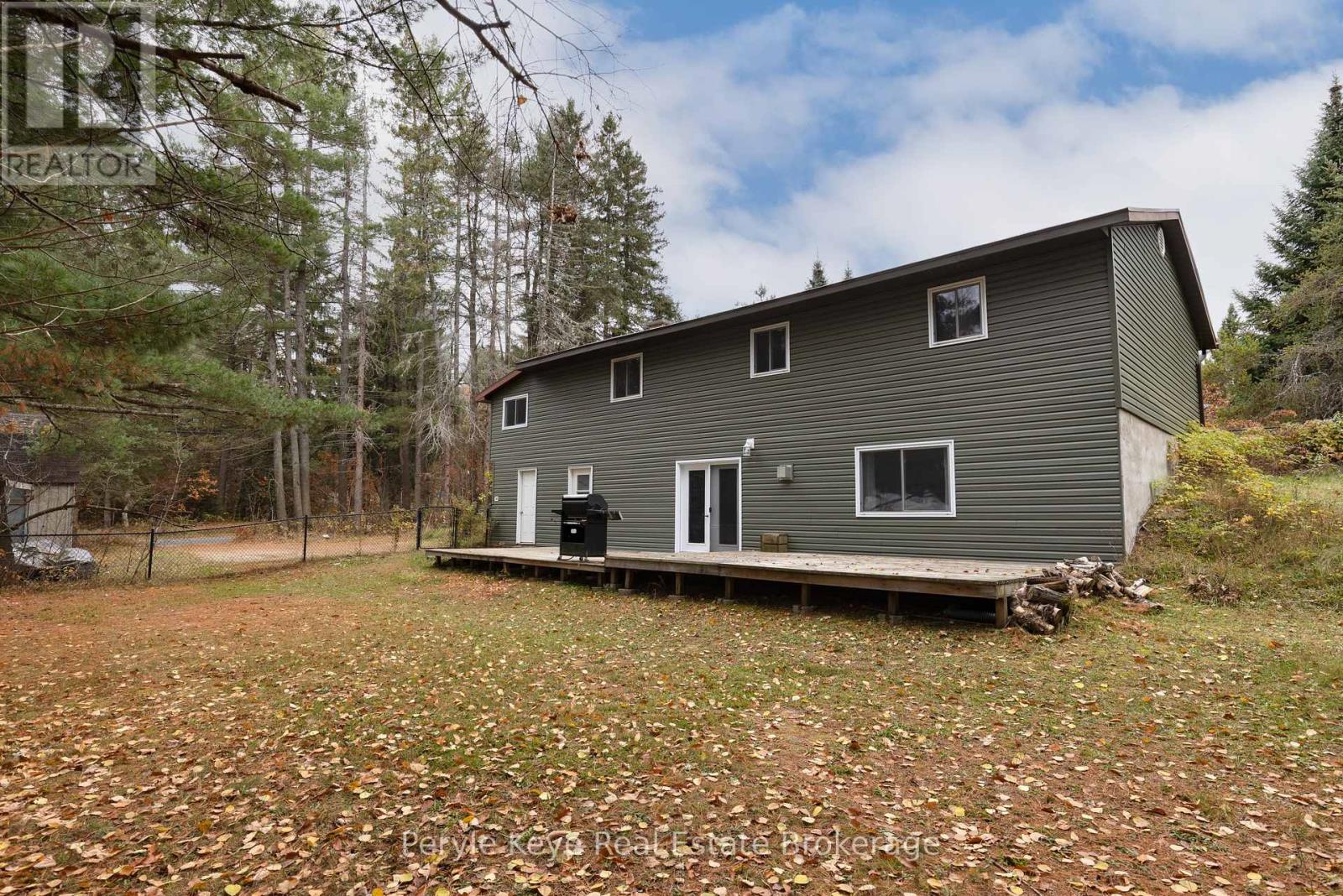 322 Muskoka 10 Road, Huntsville, Ontario P0B 1L0 - Photo 40 - X12506202
