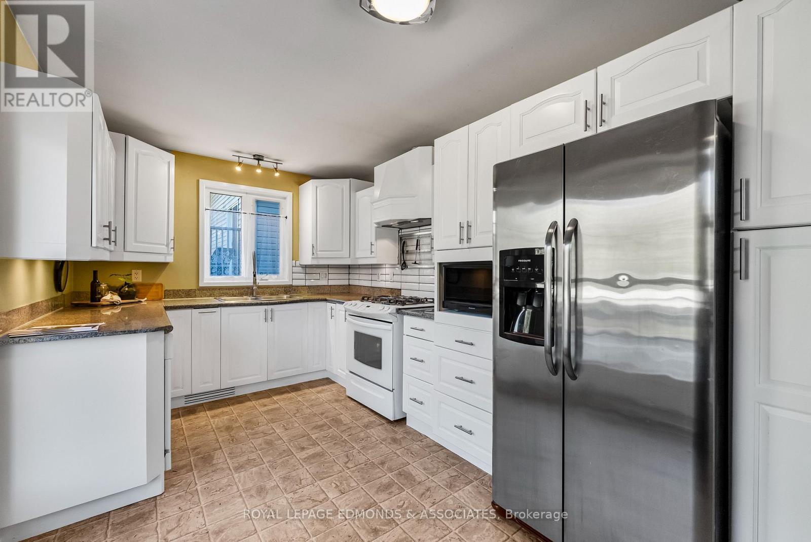 1349 Victoria Street, Petawawa, Ontario  K8H 2E9 - Photo 16 - X12398302