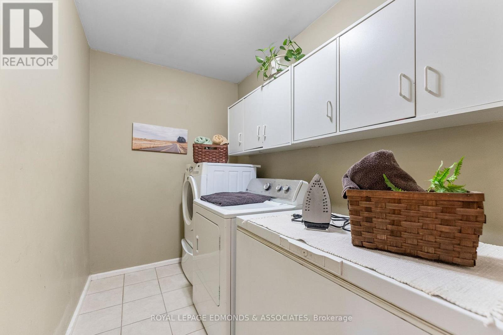 1349 Victoria Street, Petawawa, Ontario  K8H 2E9 - Photo 19 - X12398302