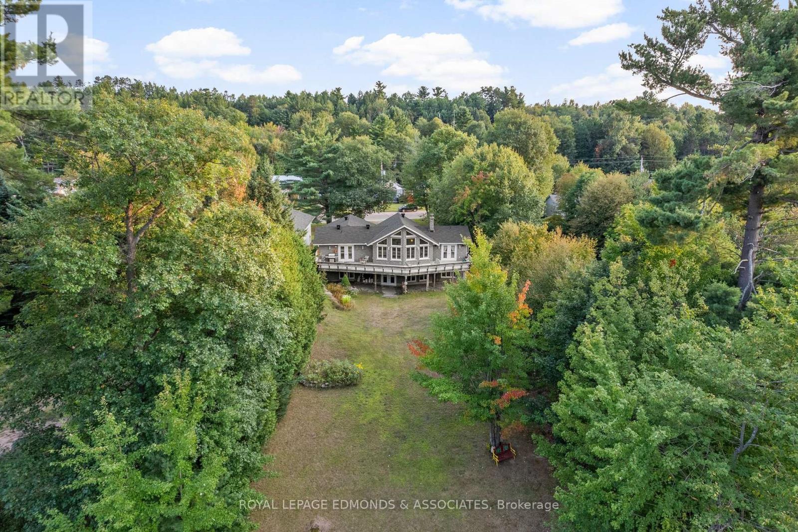 1349 Victoria Street, Petawawa, Ontario  K8H 2E9 - Photo 3 - X12398302