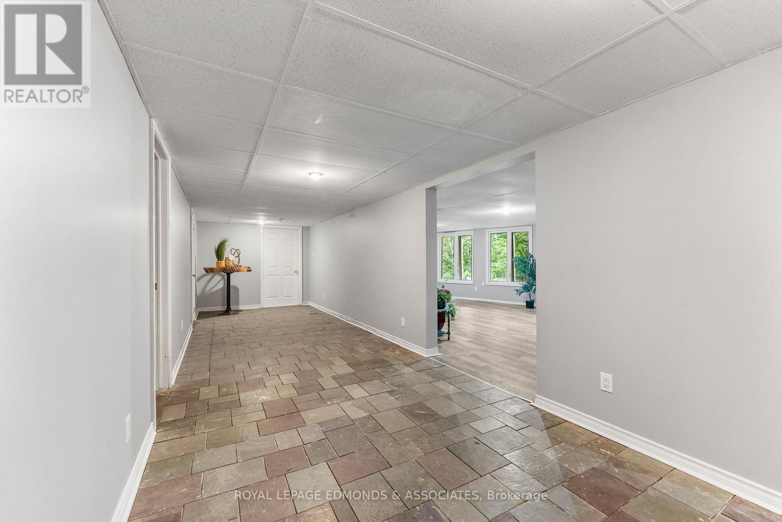 1349 Victoria Street, Petawawa, Ontario  K8H 2E9 - Photo 29 - X12398302