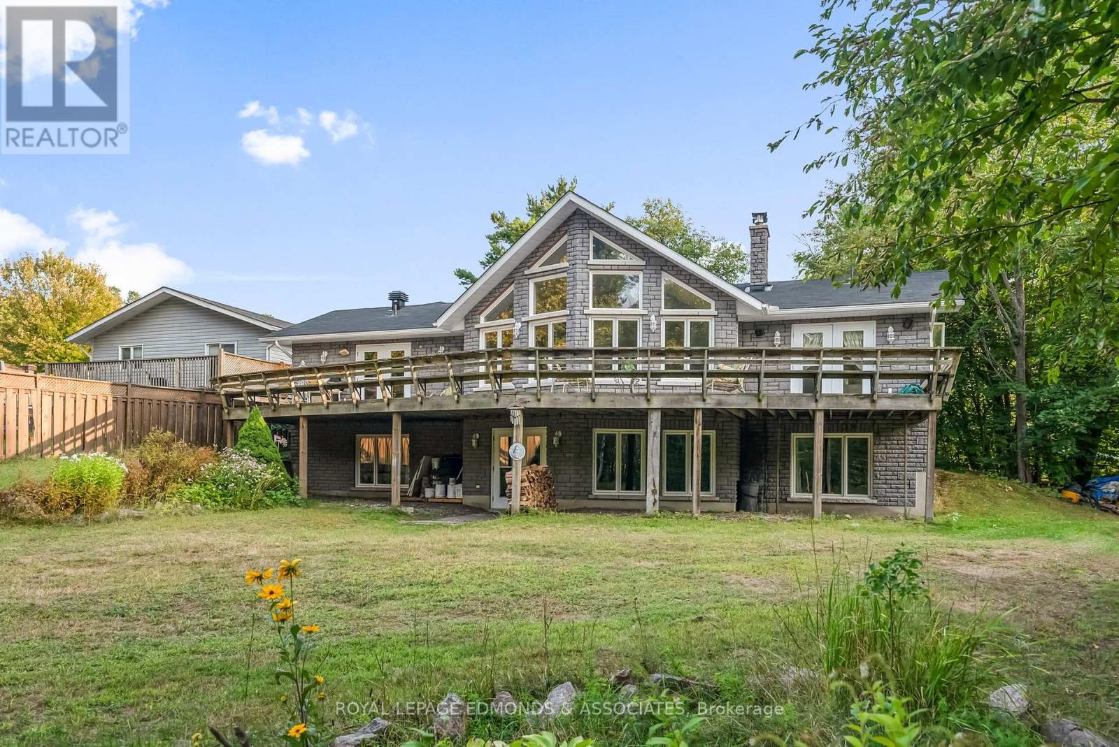 1349 Victoria Street, Petawawa, Ontario  K8H 2E9 - Photo 37 - X12398302