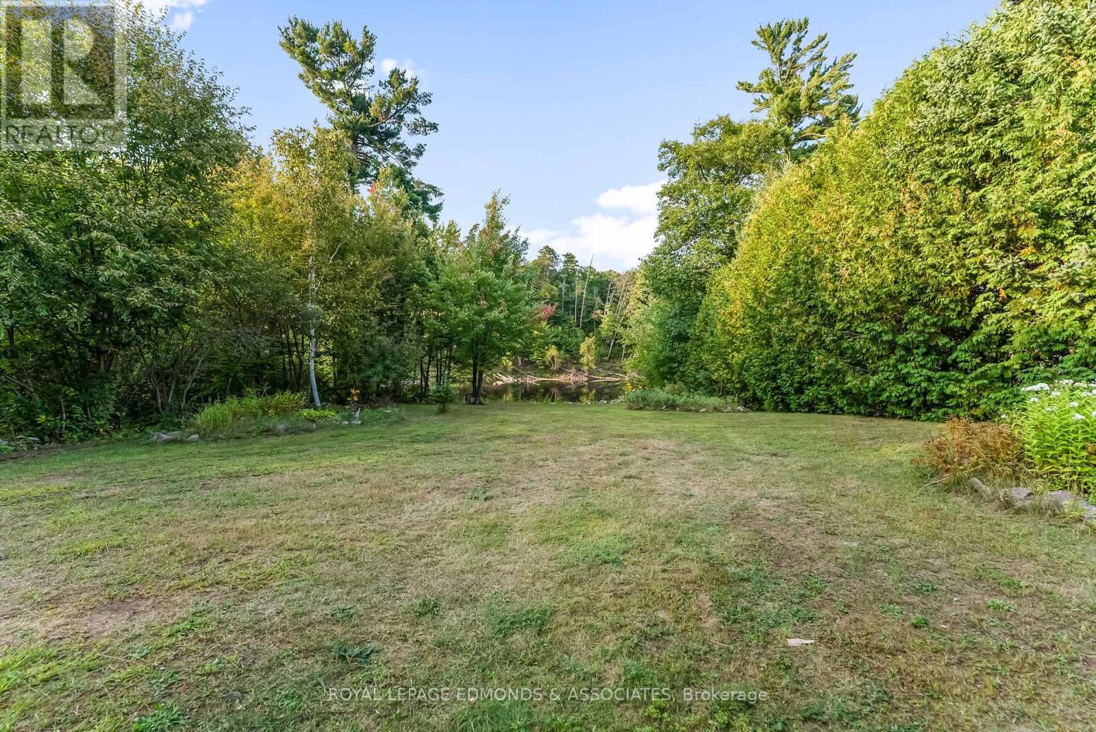 1349 Victoria Street, Petawawa, Ontario  K8H 2E9 - Photo 41 - X12398302