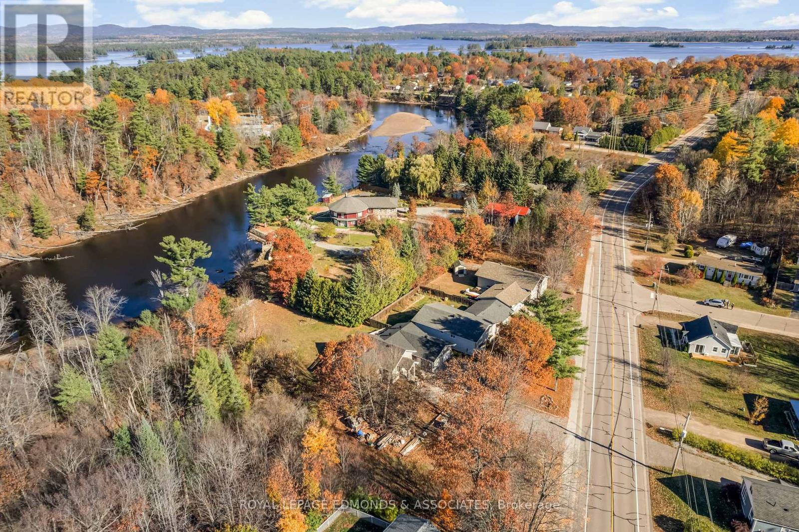 1349 Victoria Street, Petawawa, Ontario  K8H 2E9 - Photo 46 - X12398302