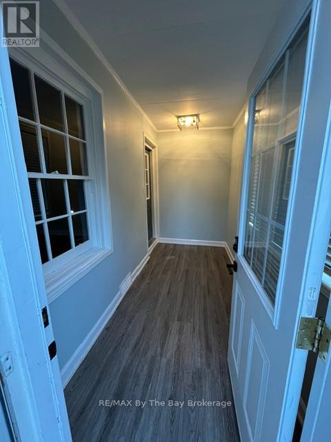 90 Grass Avenue, St. Catharines, Ontario L2R 1T1 - Photo 3 - X12432443