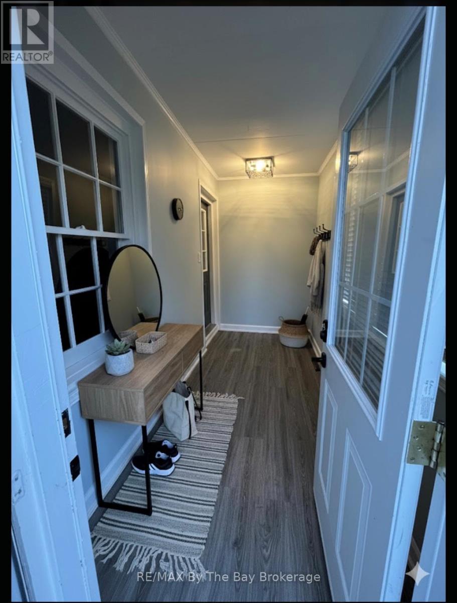 90 Grass Avenue, St. Catharines, Ontario L2R 1T1 - Photo 4 - X12432443