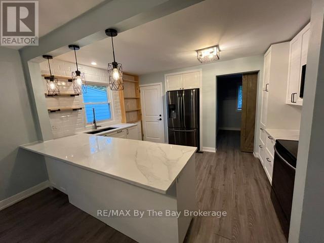 90 Grass Avenue, St. Catharines, Ontario L2R 1T1 - Photo 8 - X12432443