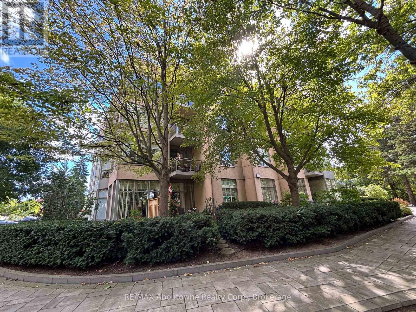 406 - 2511 Lakeshore Road W, Oakville, Ontario  L6L 6L9 - Photo 23 - W12506234