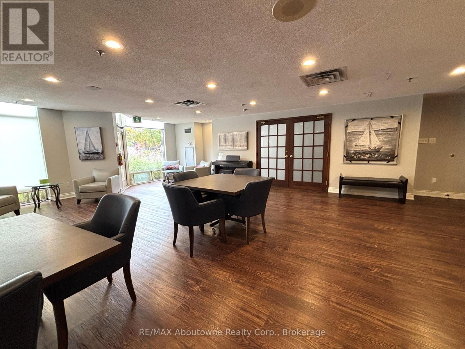 406 - 2511 Lakeshore Road W, Oakville, Ontario  L6L 6L9 - Photo 29 - W12506234