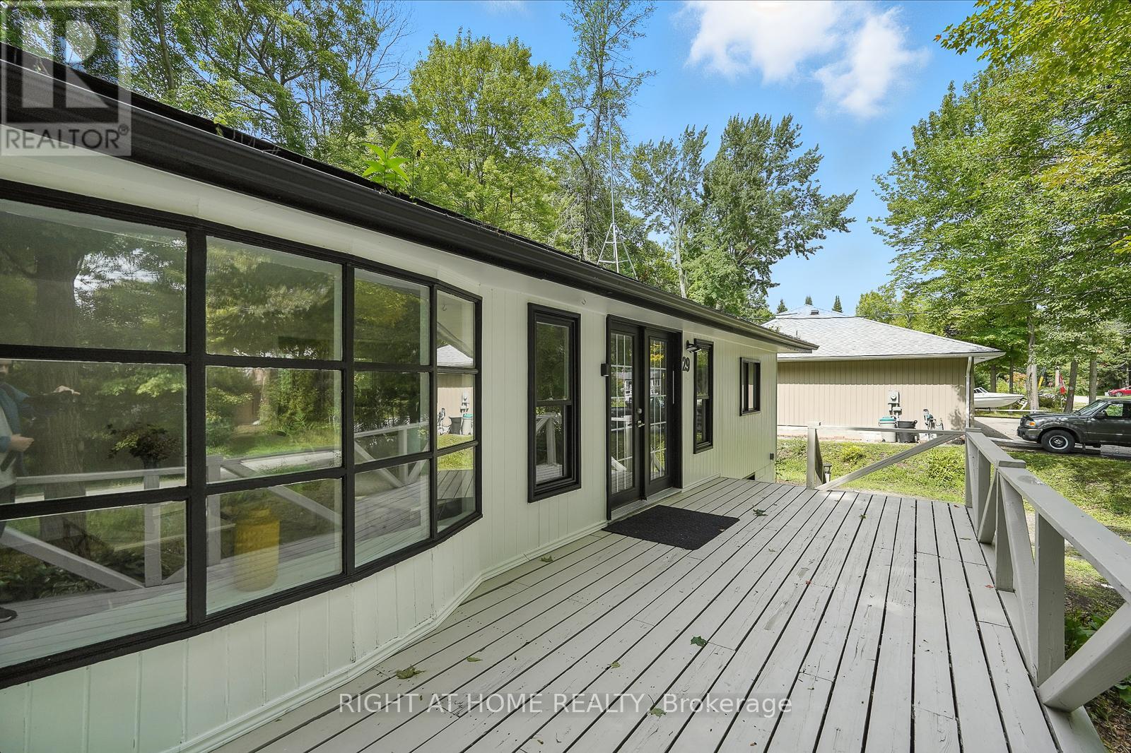 29 Nida Drive, Tiny, Ontario  L9M 0B3 - Photo 5 - S12463796