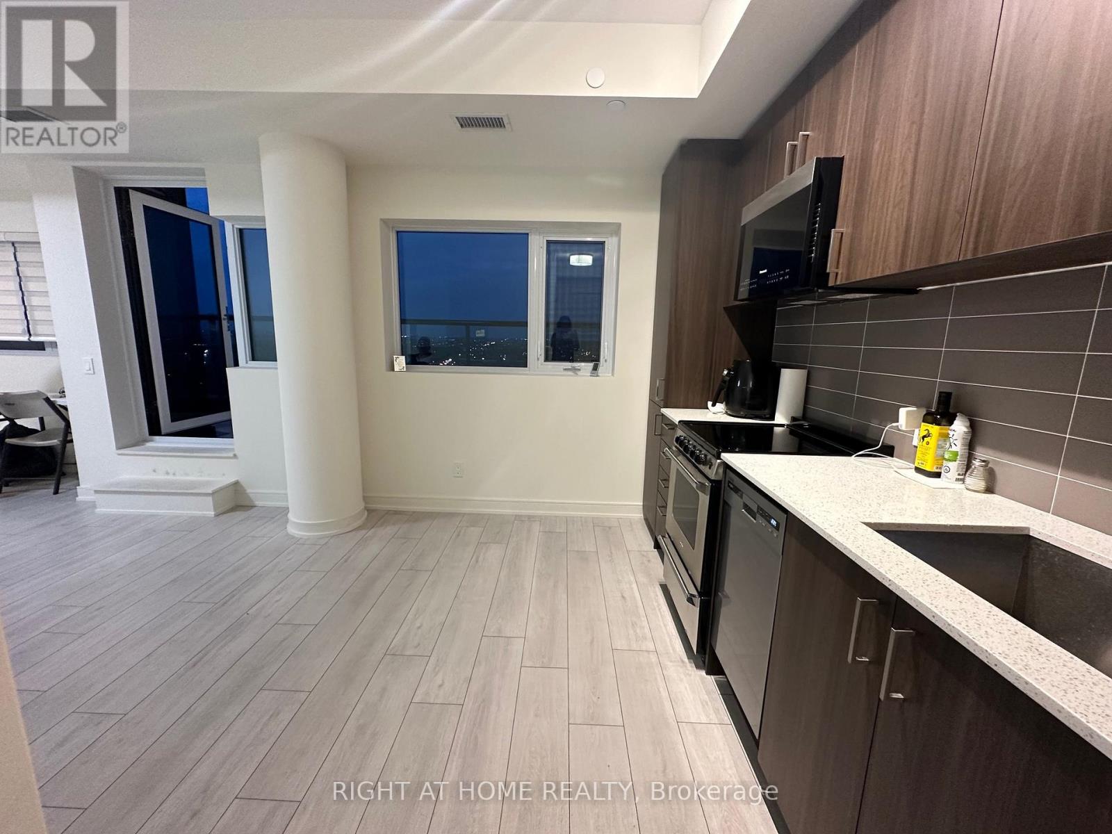 1601 - 8010 Derry Road, Milton, Ontario  L9T 9N3 - Photo 6 - W12451065