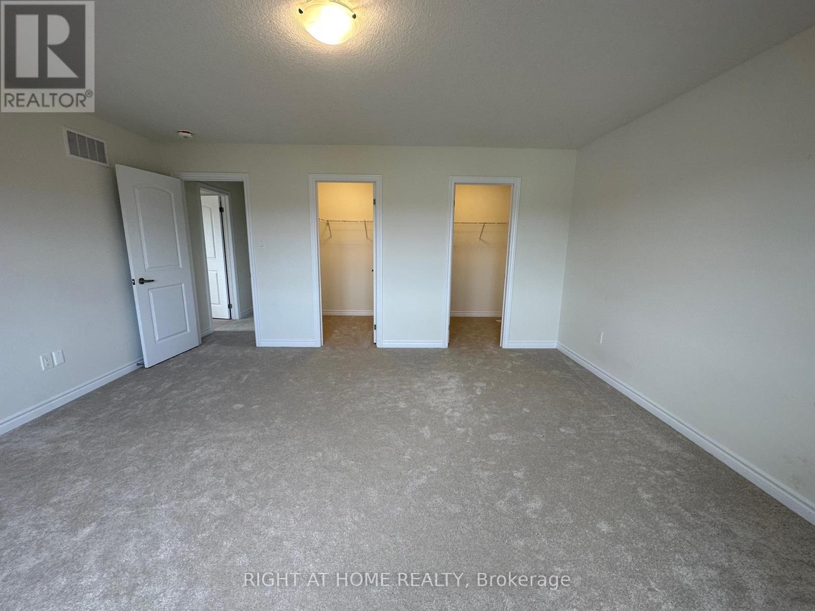 Upper - 3 Bee Crescent, Brantford, Ontario N3T 0V7 - Photo 24 - X12411087