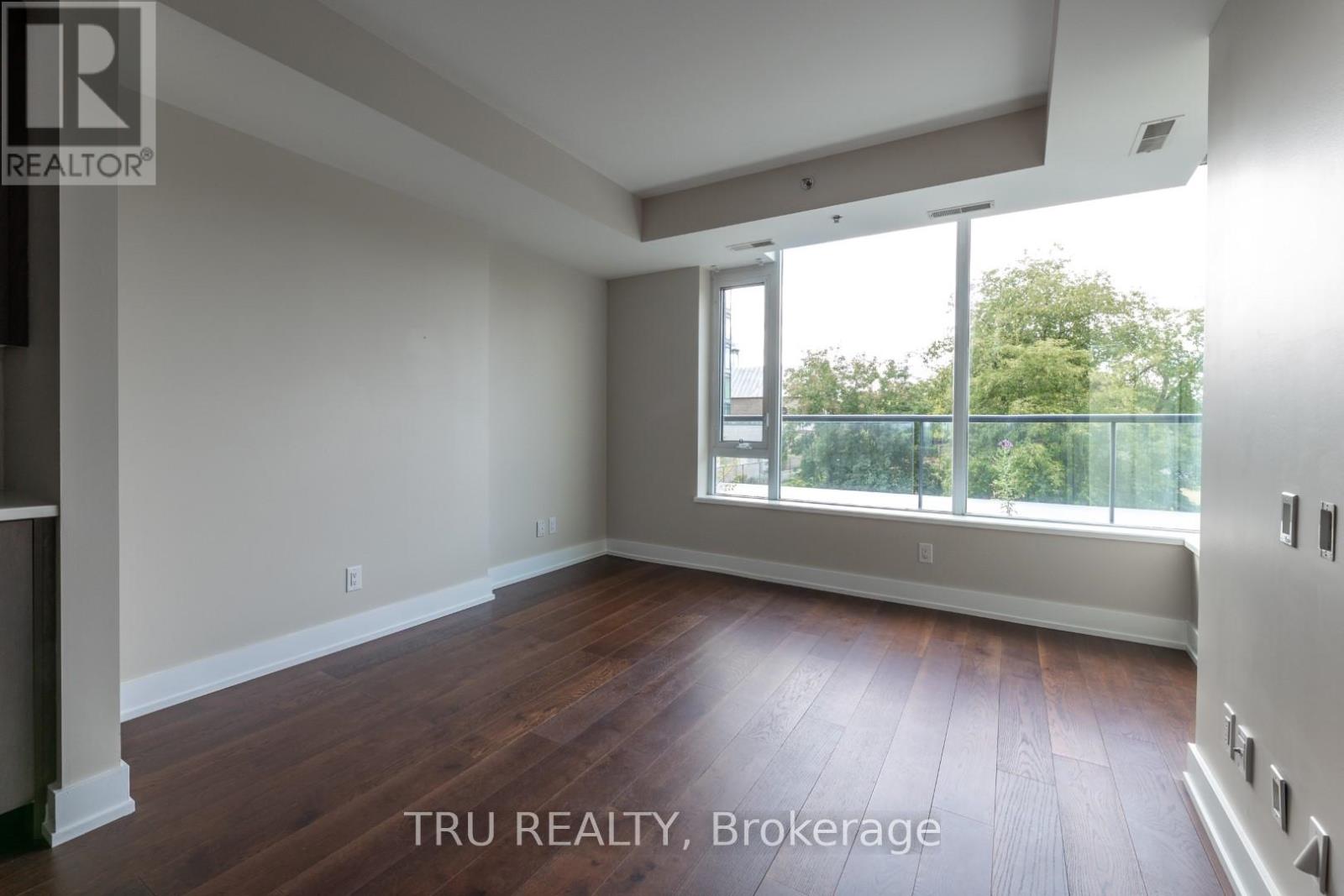 322 - 360 Patricia Avenue, Ottawa, Ontario K1Z 0A8 - Photo 6 - X12465883