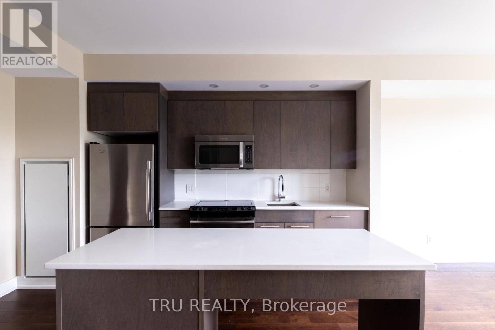 322 - 360 Patricia Avenue, Ottawa, Ontario K1Z 0A8 - Photo 5 - X12465883