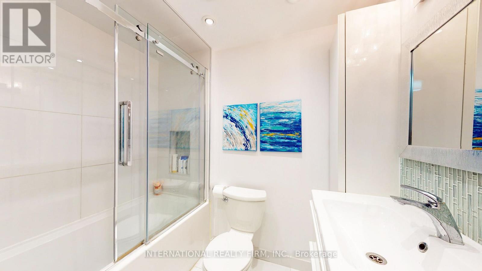 19 Lillooet Crescent S, Richmond Hill, Ontario L4C 5A6 - Photo 20 - N12475882