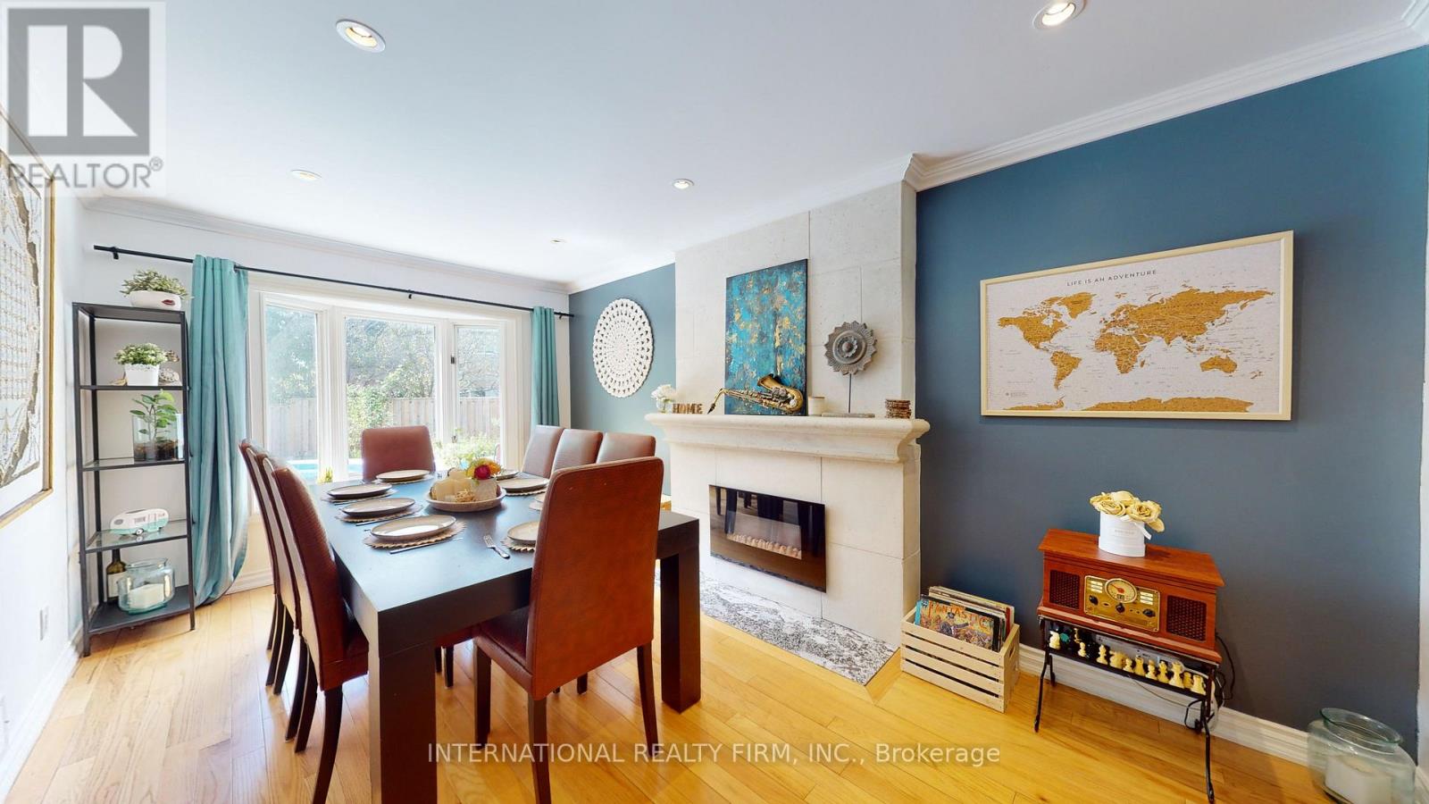 19 Lillooet Crescent S, Richmond Hill, Ontario L4C 5A6 - Photo 5 - N12475882