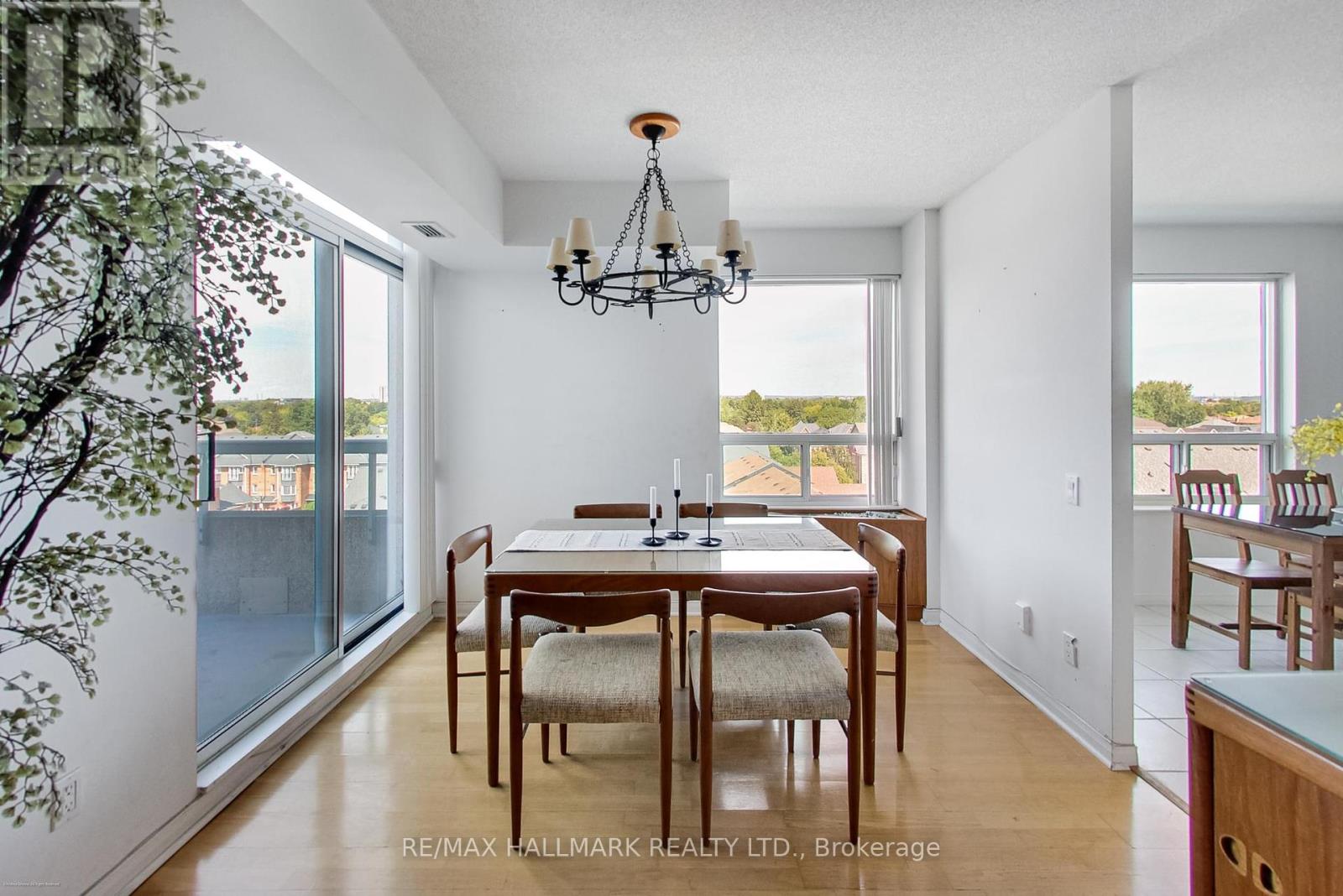 702 - 5 Emerald Lane, Vaughan, Ontario  L4J 8P7 - Photo 17 - N12387535