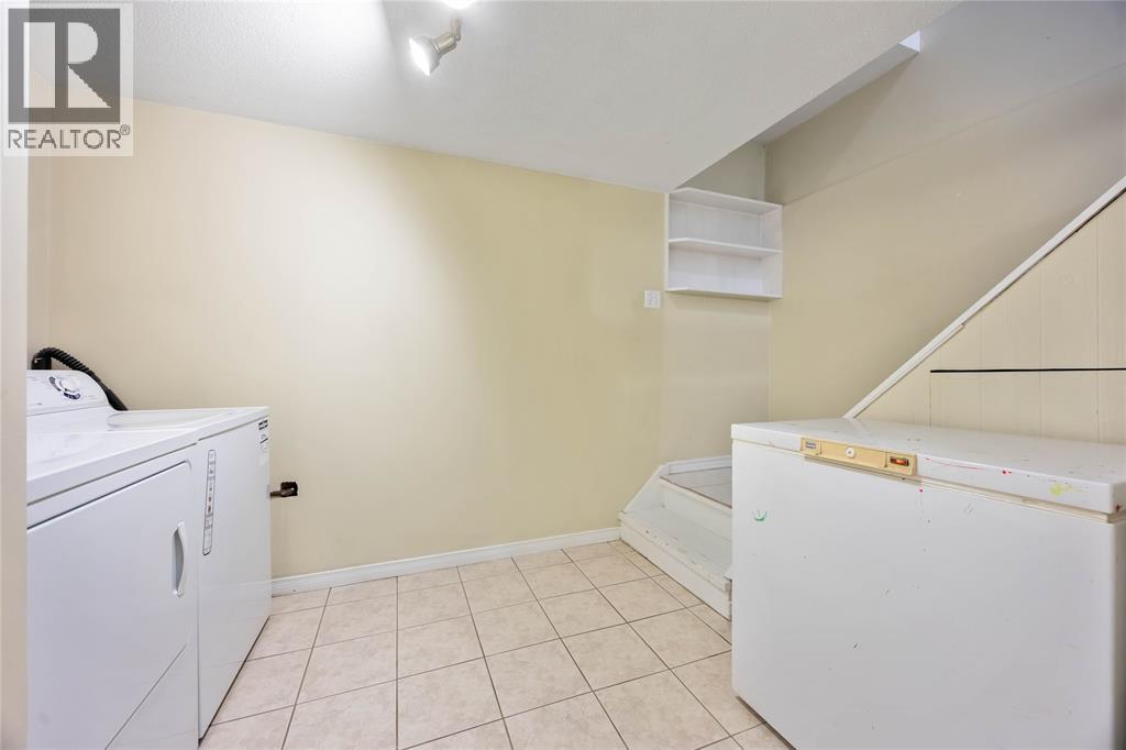 124 Fairview Place, Sarnia, Ontario N7S 4E1 - Photo 27 - 25022468