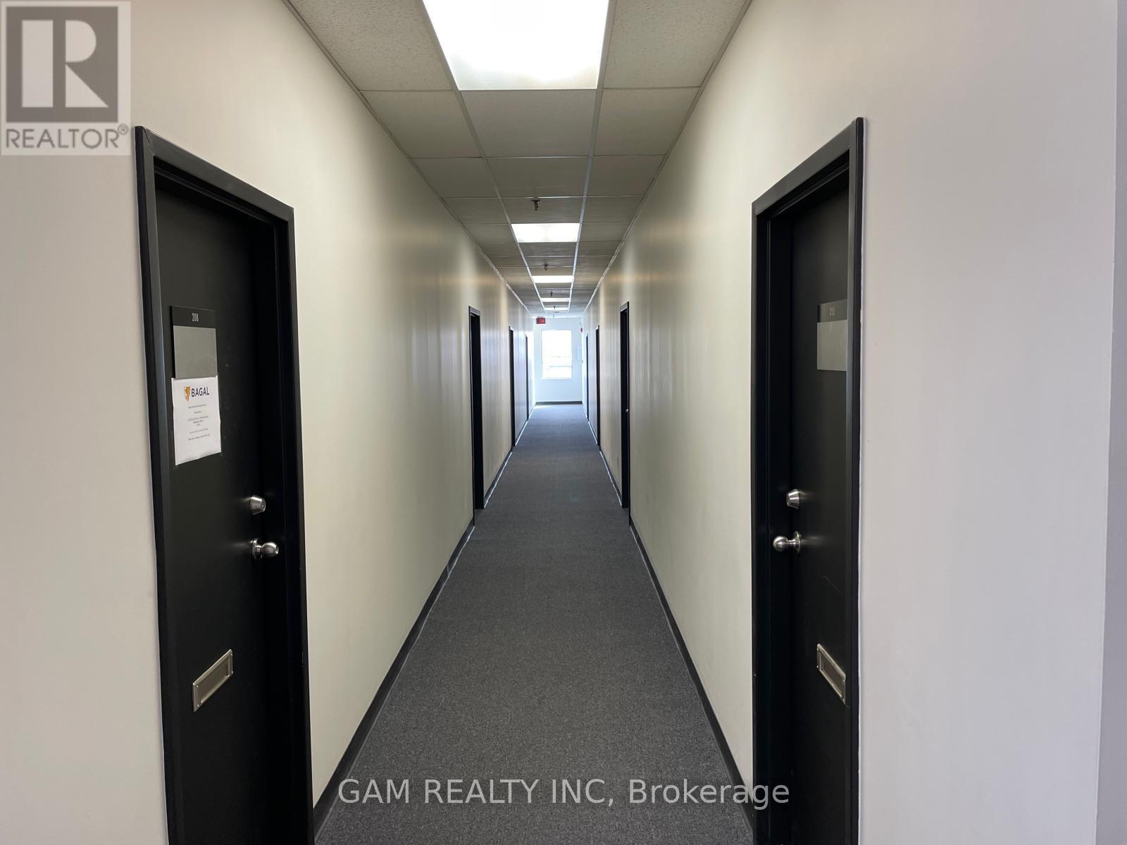 210 - 2404 Haines Road, Mississauga, Ontario  L4Y 1Y6 - Photo 2 - W12474471