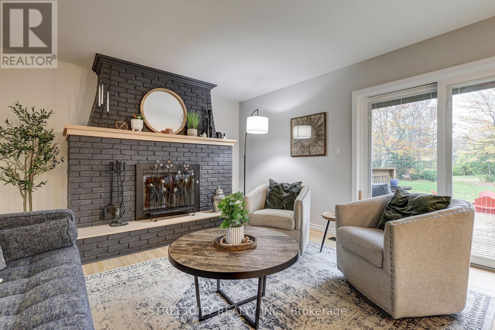 231 Centennial Avenue, St. Thomas, Ontario  N5P 4K6 - Photo 11 - X12506228