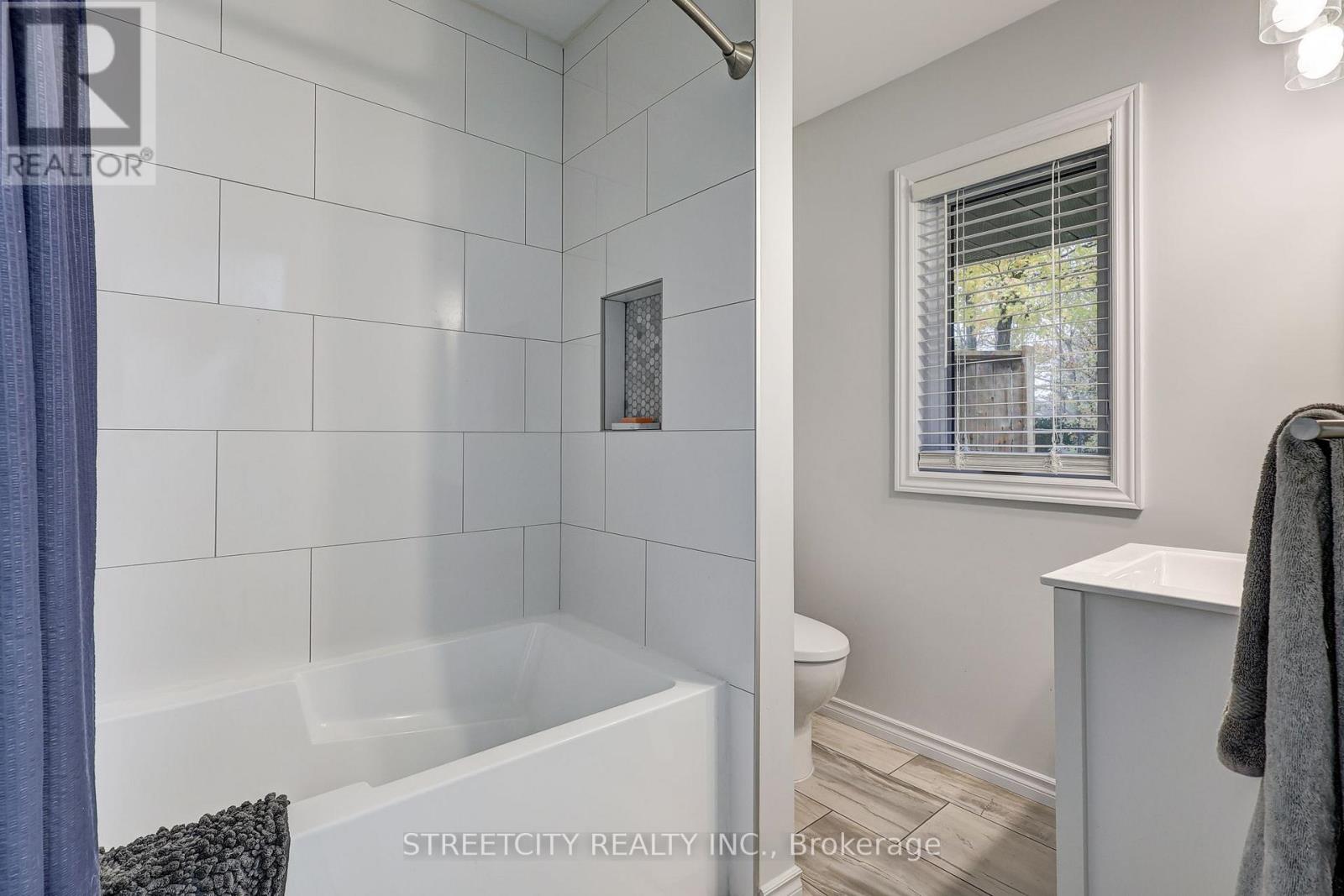 231 Centennial Avenue, St. Thomas, Ontario  N5P 4K6 - Photo 20 - X12506228