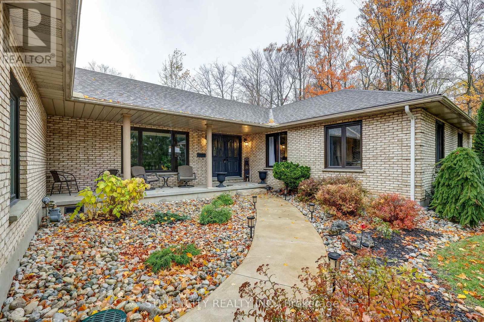 231 Centennial Avenue, St. Thomas, Ontario  N5P 4K6 - Photo 3 - X12506228