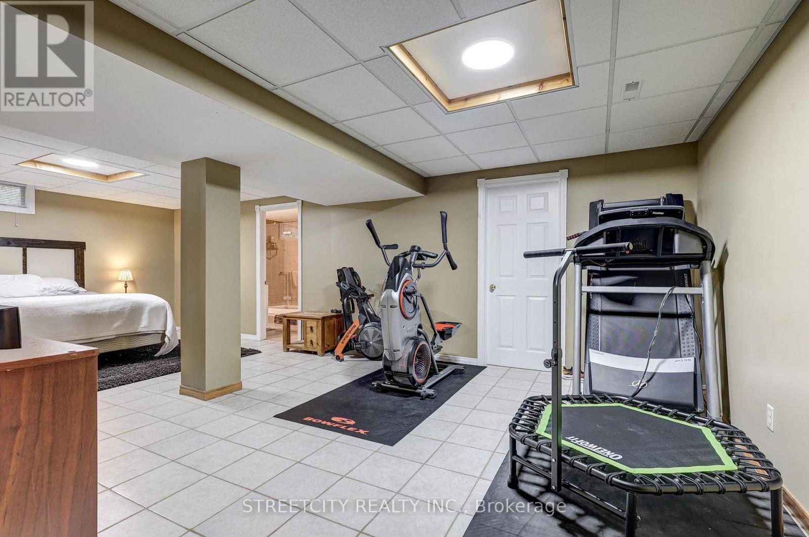 231 Centennial Avenue, St. Thomas, Ontario  N5P 4K6 - Photo 31 - X12506228