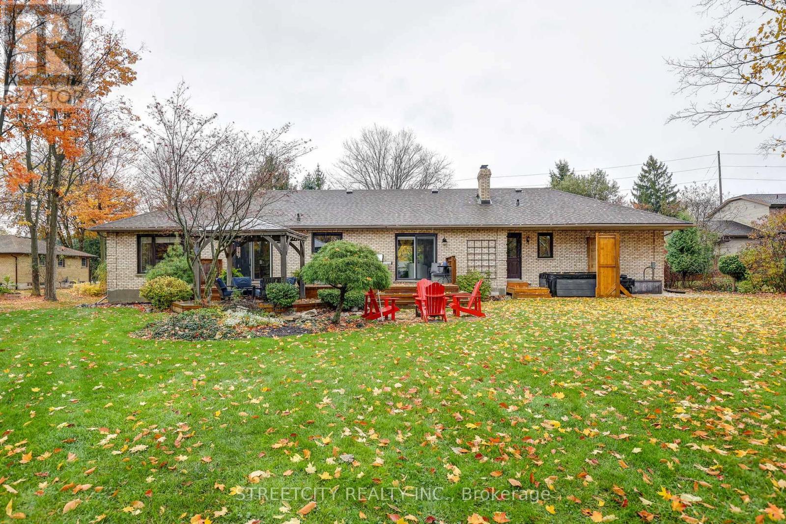 231 Centennial Avenue, St. Thomas, Ontario  N5P 4K6 - Photo 45 - X12506228