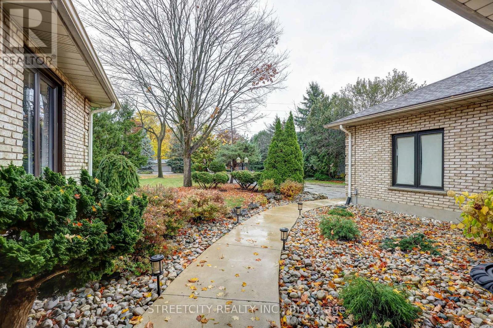 231 Centennial Avenue, St. Thomas, Ontario  N5P 4K6 - Photo 48 - X12506228