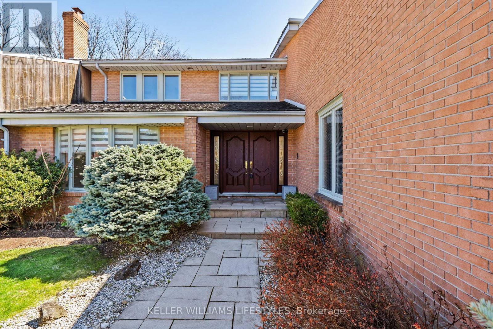 1330 Sprucedale Avenue, London North, Ontario N5X 2N8 - Photo 3 - X12506232