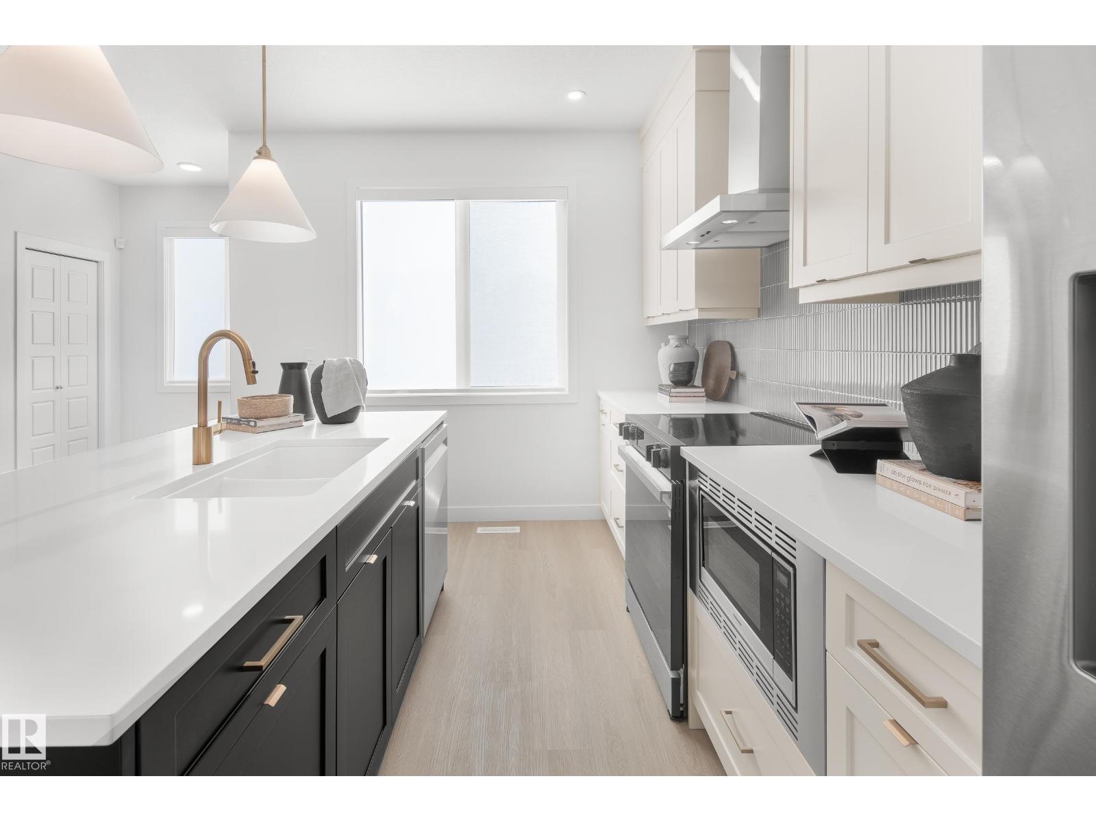 264 Paterson Li Sw, Edmonton, Alberta  T6W 5V3 - Photo 2 - E4464632