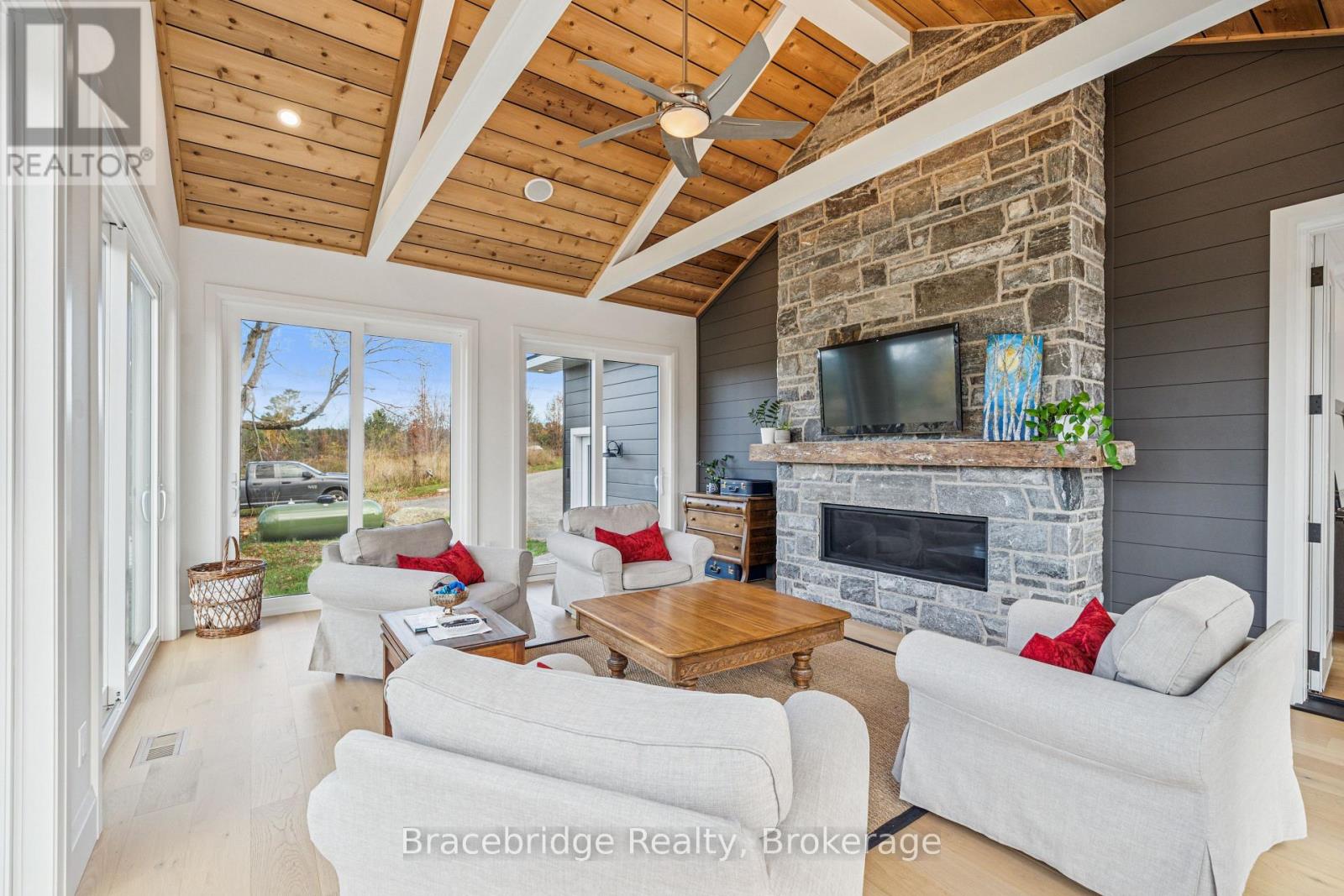 1006 Stephens Bay Road, Bracebridge, Ontario P1L 1X2 - Photo 19 - X12484390