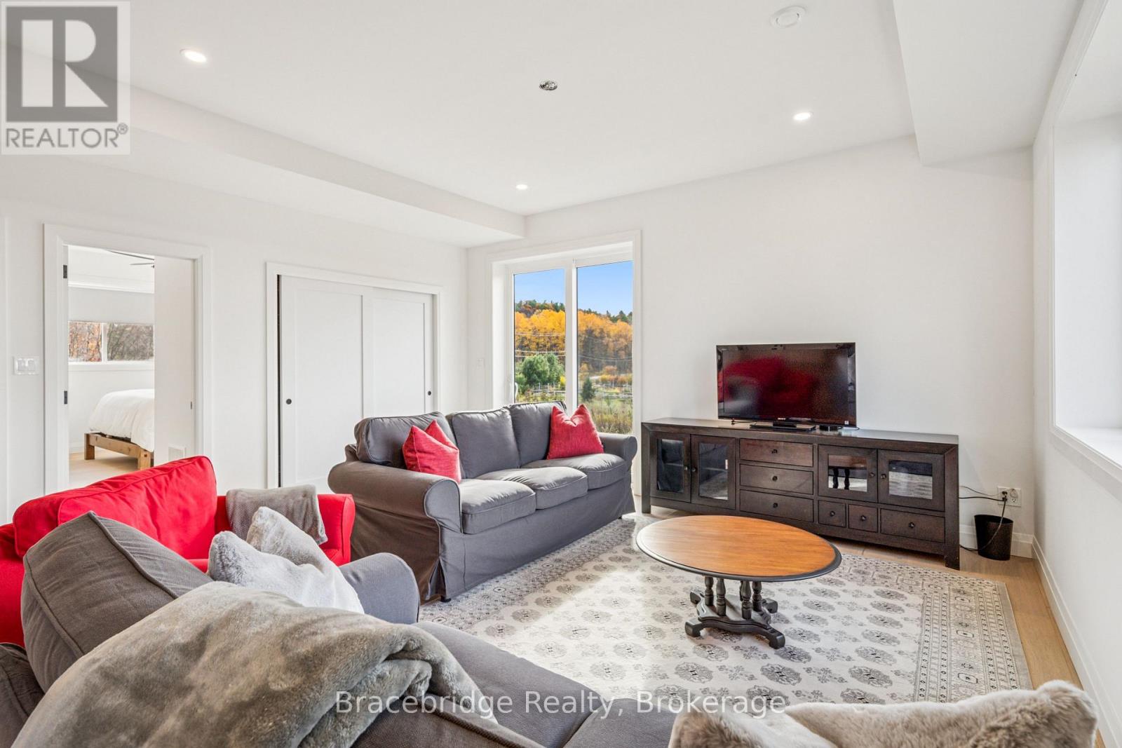 1006 Stephens Bay Road, Bracebridge, Ontario P1L 1X2 - Photo 36 - X12484390