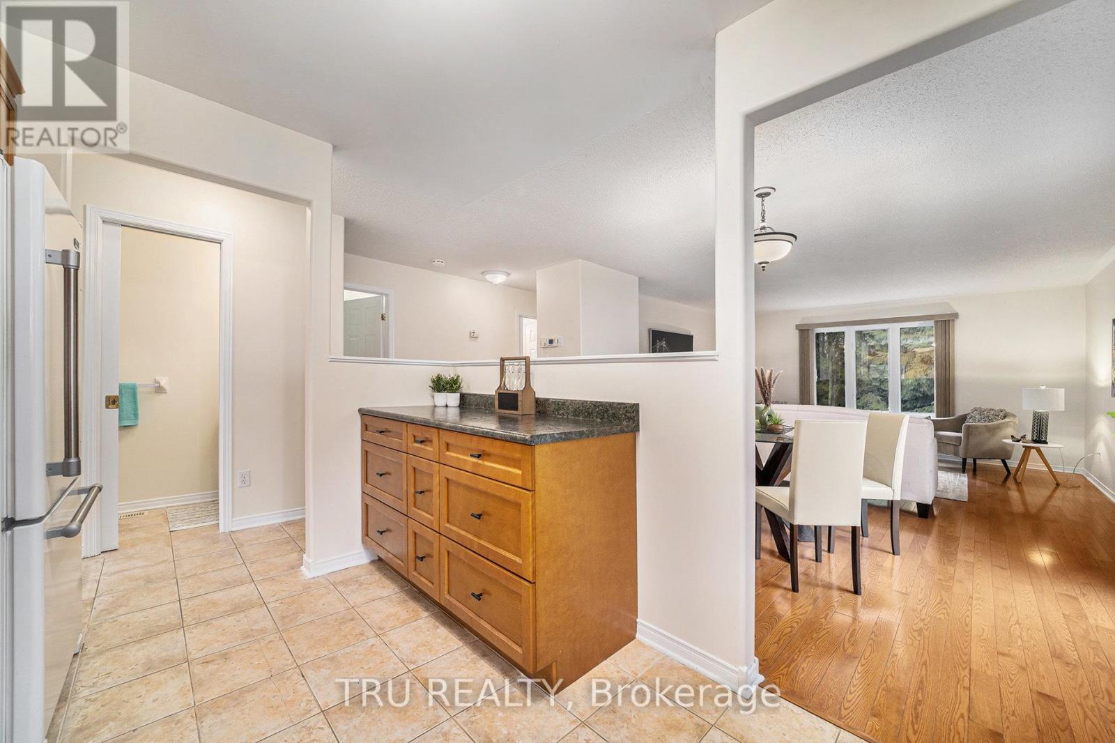 70 Dr. Gordon Crescent, North Grenville, Ontario  K0G 1J0 - Photo 9 - X12506124