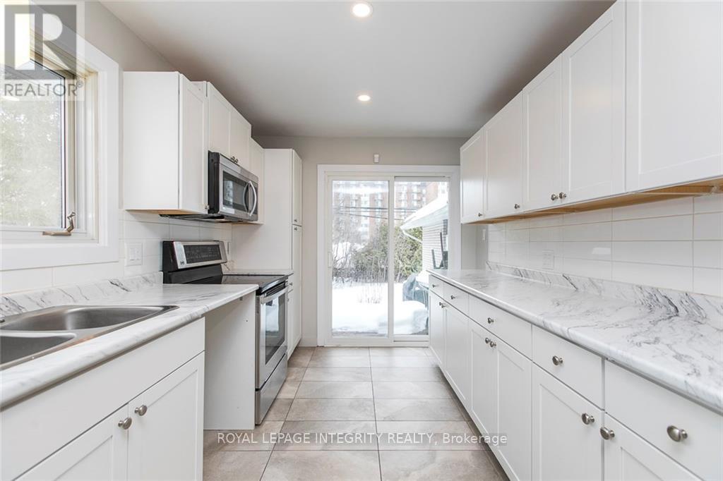 1152 Tawney Road, Ottawa, Ontario  K1G 1B6 - Photo 12 - X12506182