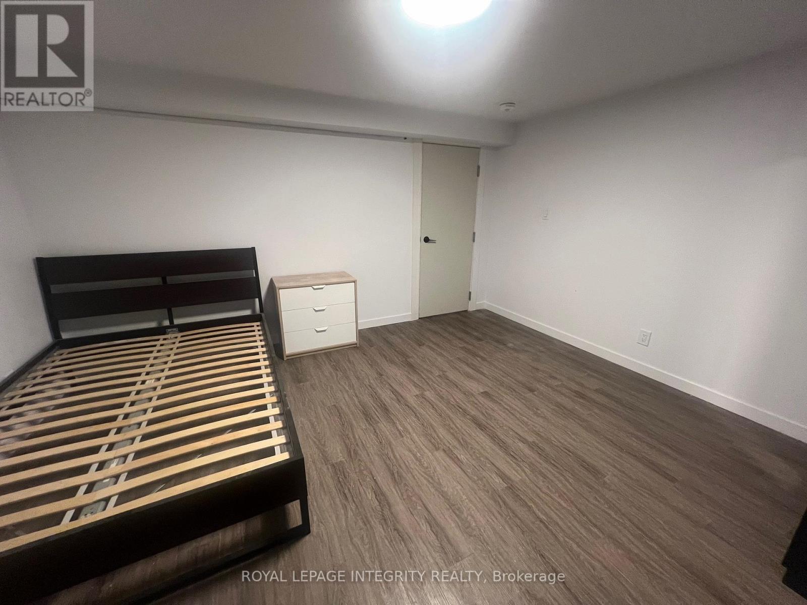 1152 Tawney Road, Ottawa, Ontario  K1G 1B6 - Photo 35 - X12506182