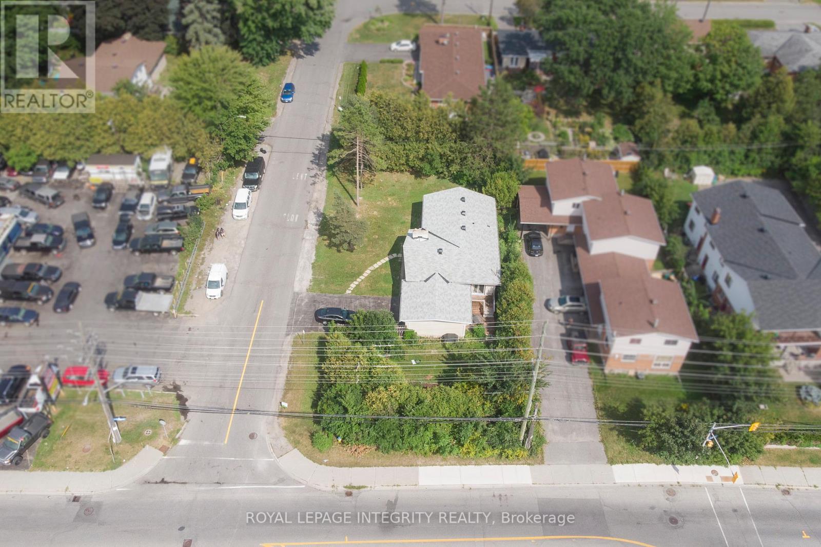 1152 Tawney Road, Ottawa, Ontario  K1G 1B6 - Photo 5 - X12506182