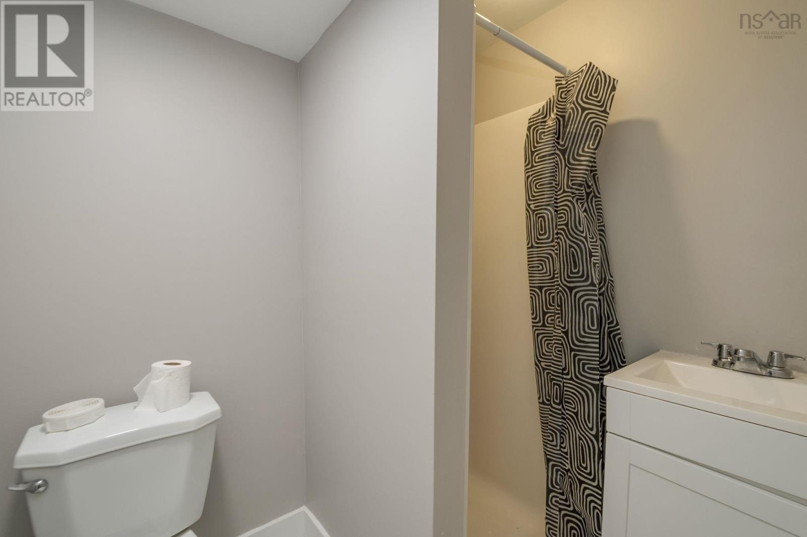 1 Grandview Drive, Dartmouth, Nova Scotia  B2W 1X4 - Photo 34 - 202523786