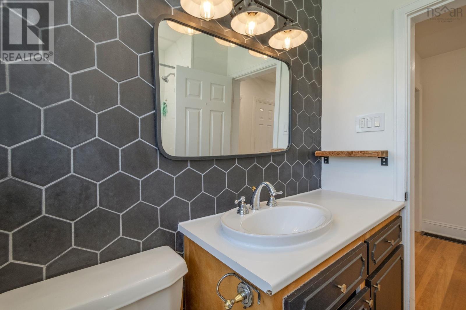 1 Grandview Drive, Dartmouth, Nova Scotia  B2W 1X4 - Photo 20 - 202523786