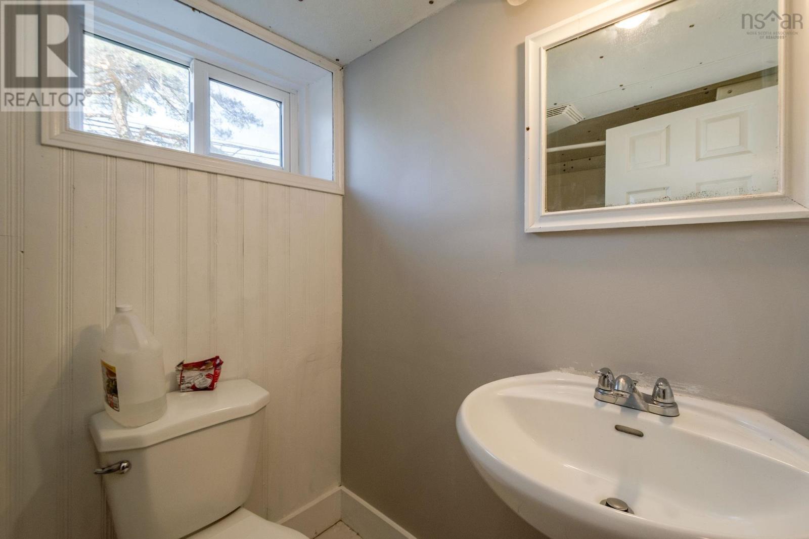 1 Grandview Drive, Dartmouth, Nova Scotia  B2W 1X4 - Photo 33 - 202523786