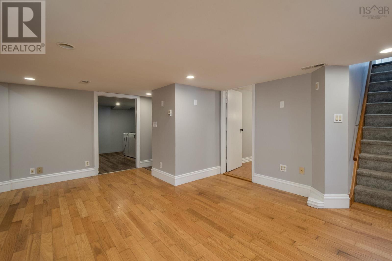 1 Grandview Drive, Dartmouth, Nova Scotia  B2W 1X4 - Photo 36 - 202523786