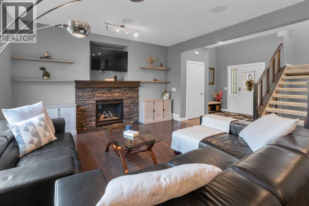 51 Sunset Court, Cochrane, Alberta  T4C 0G3 - Photo 7 - A2266875