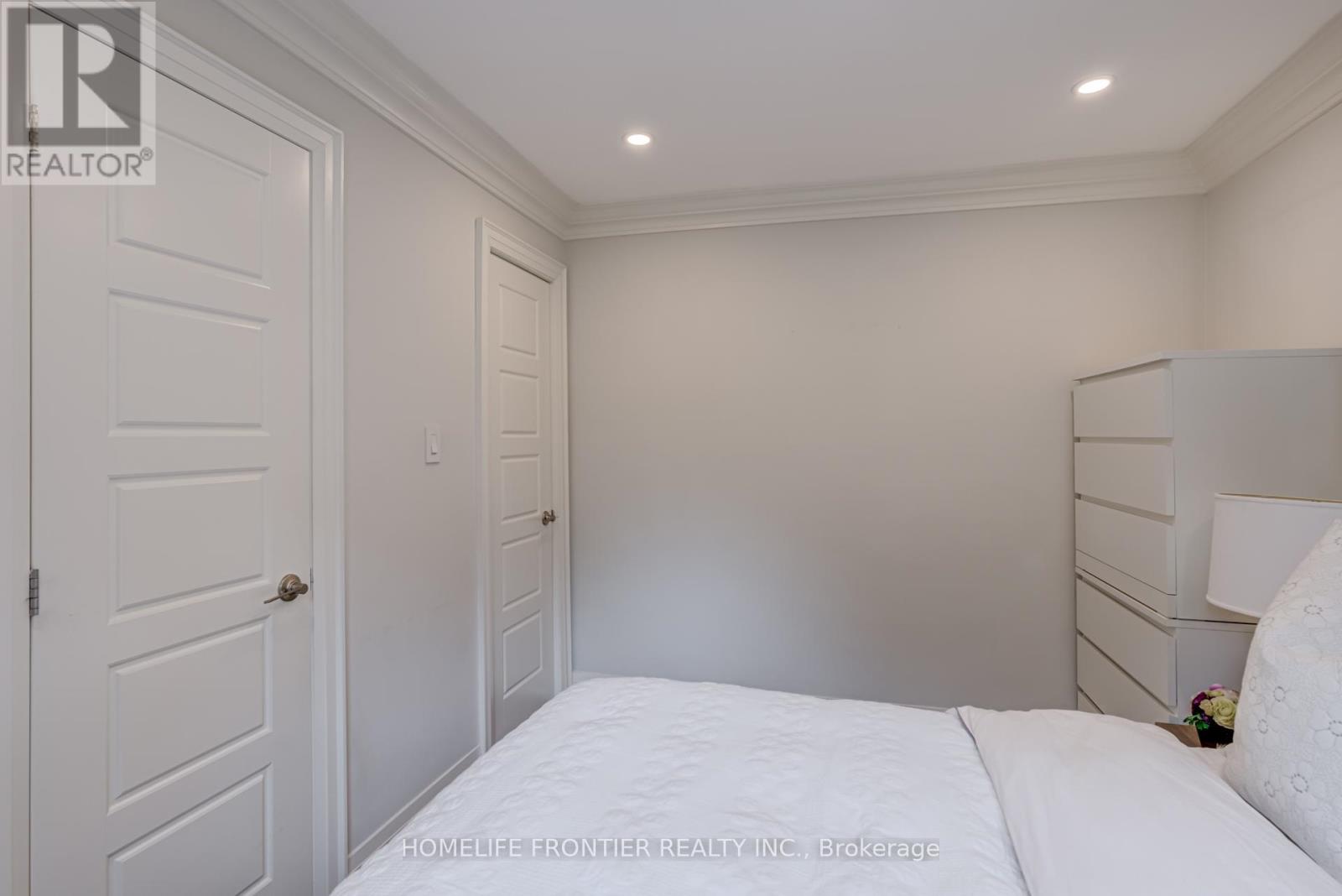 72 Newton Drive, Toronto, Ontario  M2M 2M9 - Photo 19 - C12506118