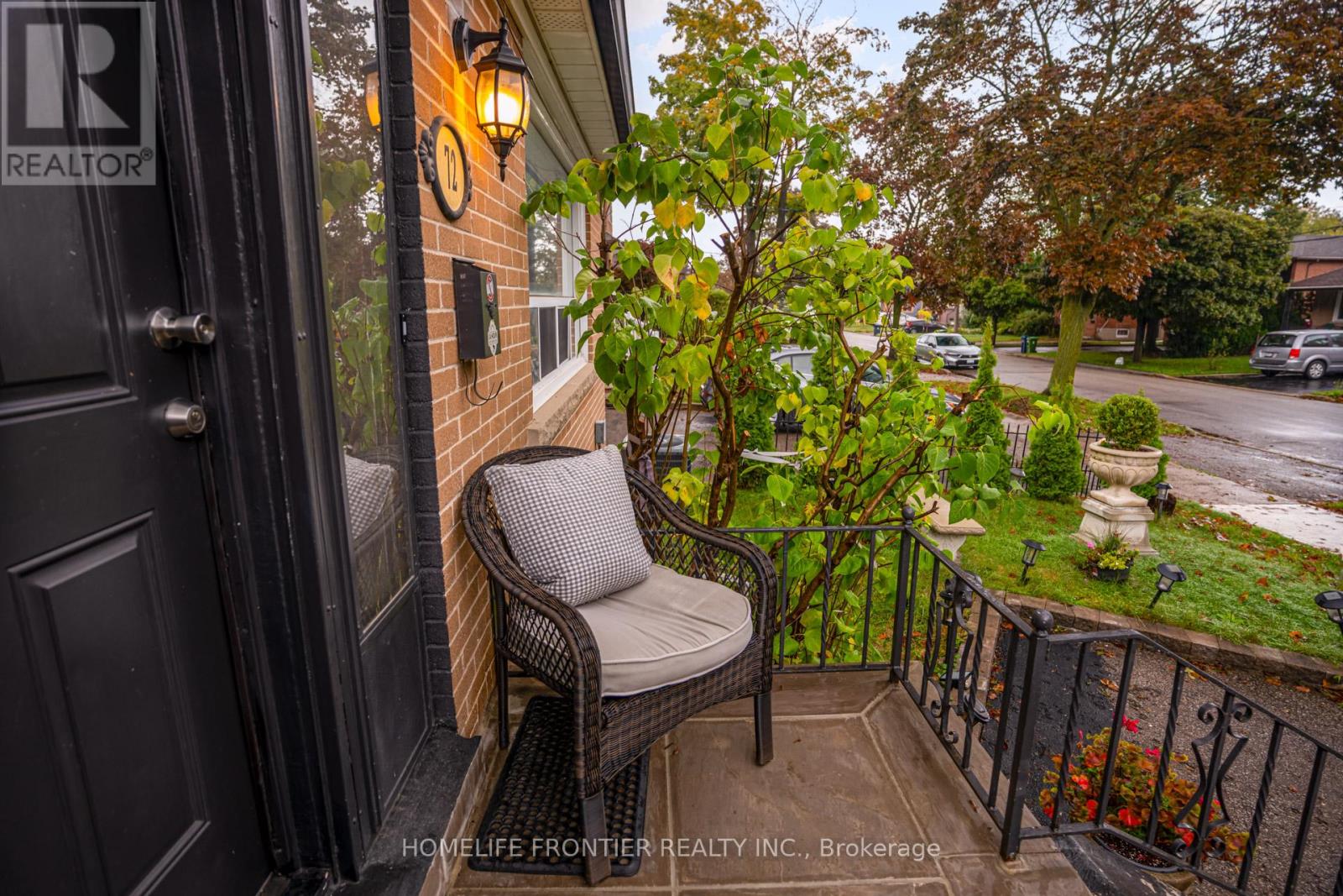 72 Newton Drive, Toronto, Ontario  M2M 2M9 - Photo 5 - C12506118