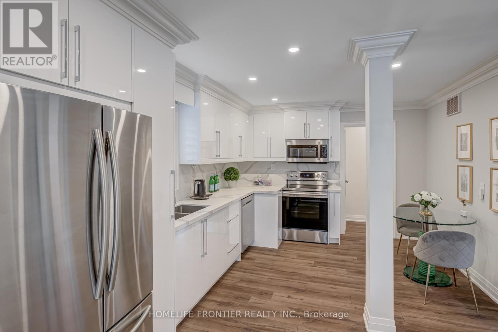 72 Newton Drive, Toronto, Ontario  M2M 2M9 - Photo 6 - C12506118