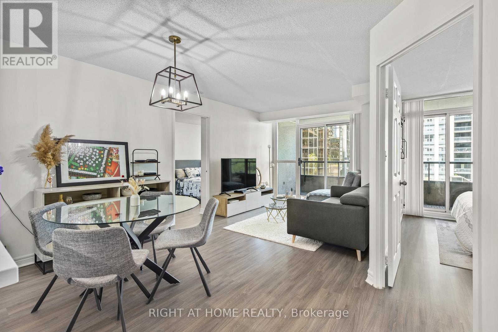 503 - 23 Hollywood Avenue, Toronto, Ontario  M2N 7L8 - Photo 4 - C12506128