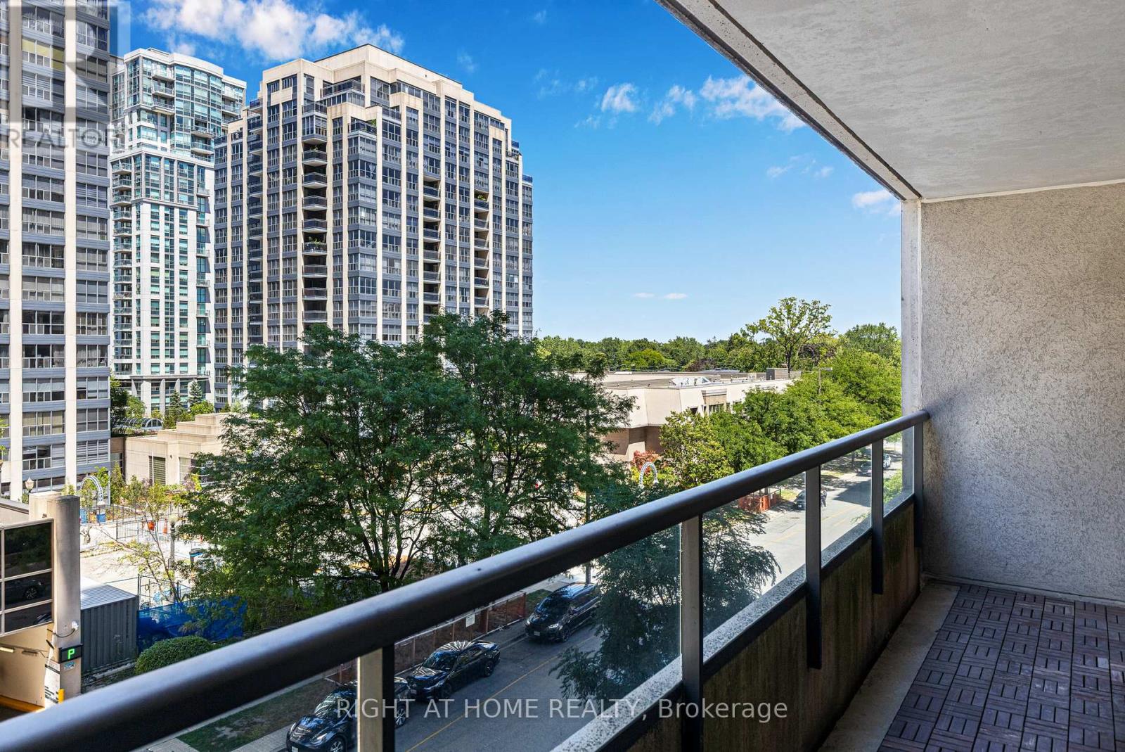 503 - 23 Hollywood Avenue, Toronto, Ontario  M2N 7L8 - Photo 6 - C12506128